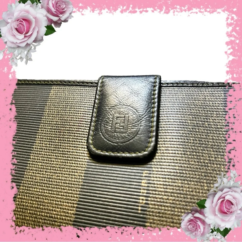 🎀Host Pick🎀 Fendi 1980’s Pecan Beige Pattern Penguin Continental Wallet - Picture 5 of 9